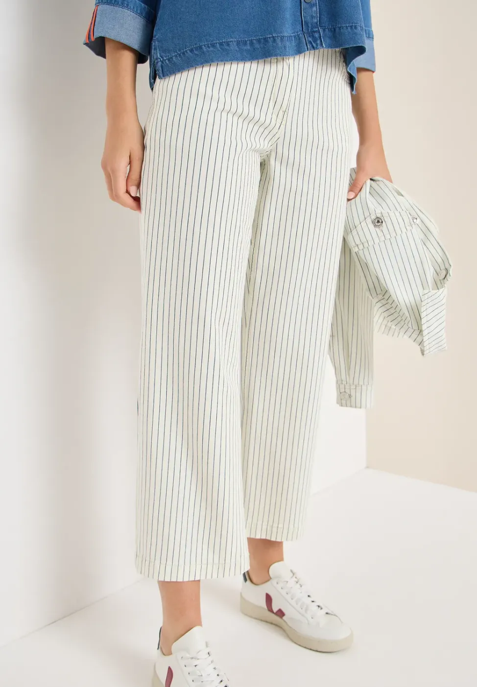 High Waist Wide Leg Jeans im Loose Fit