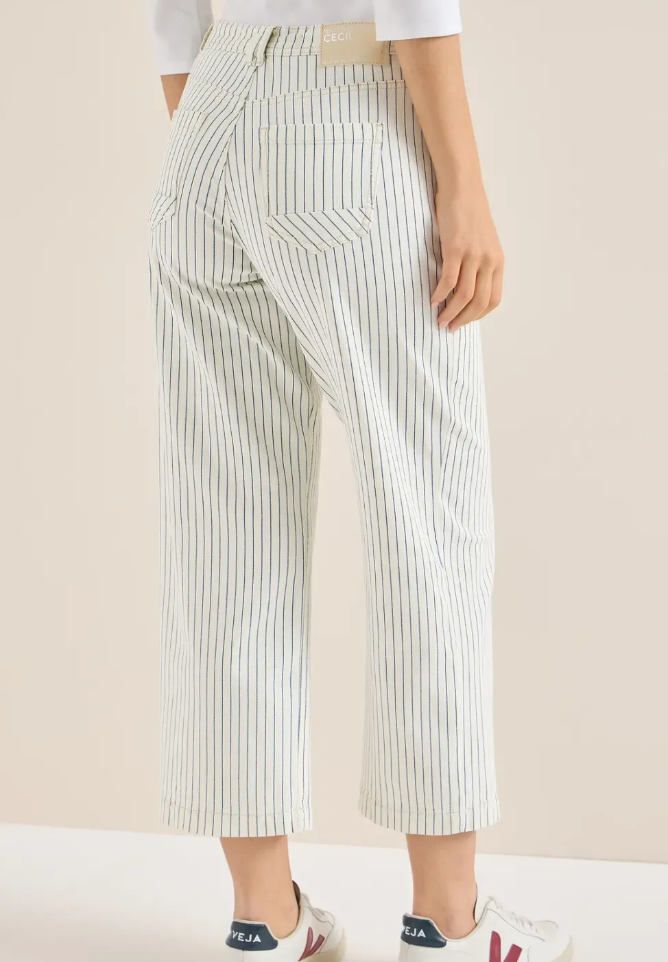 High Waist Wide Leg Jeans im Loose Fit