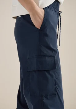 High Waist Straight Leg Hose im Loose Fit