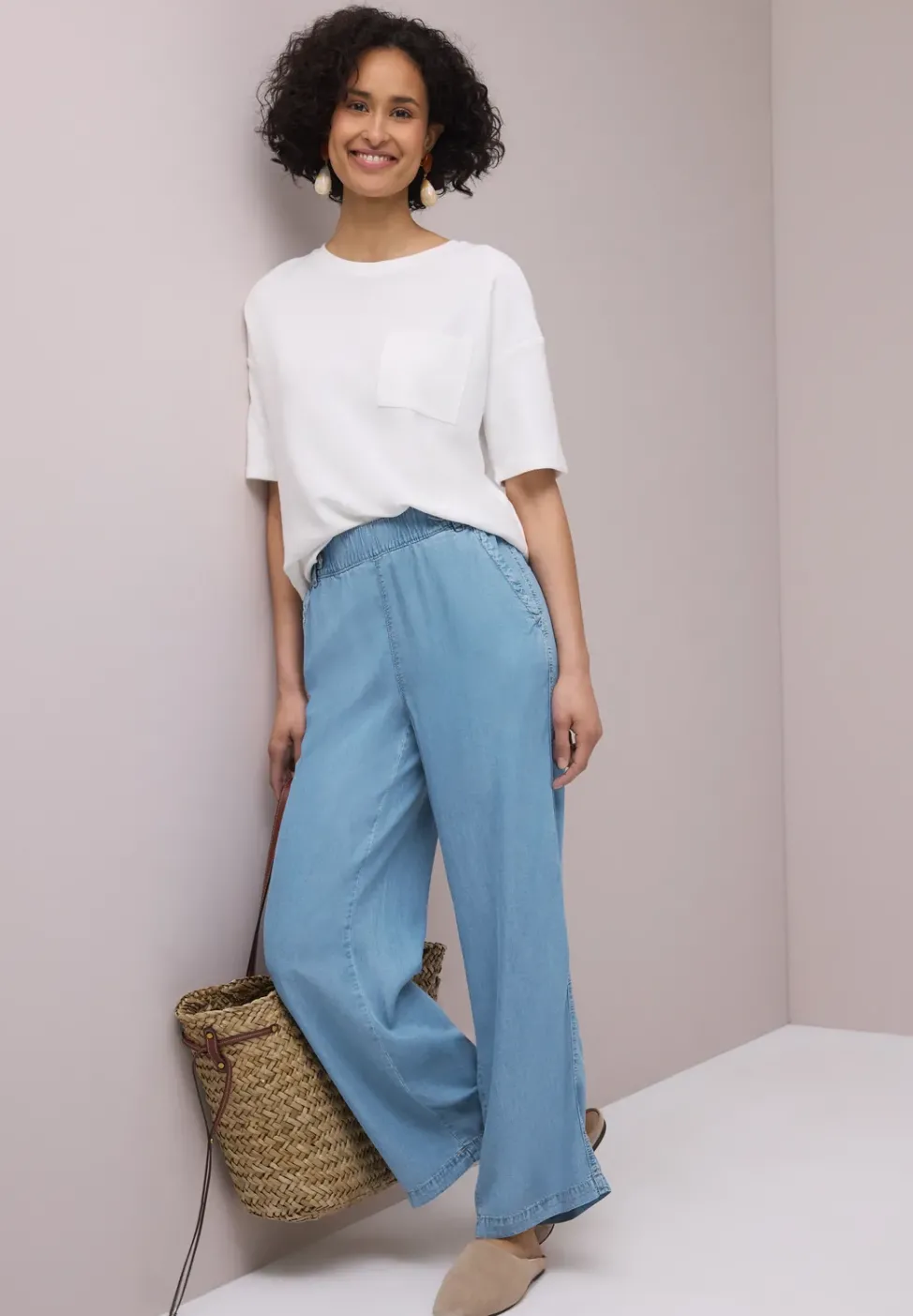 High Waist Wide Leg Hose mit Knopfdetails