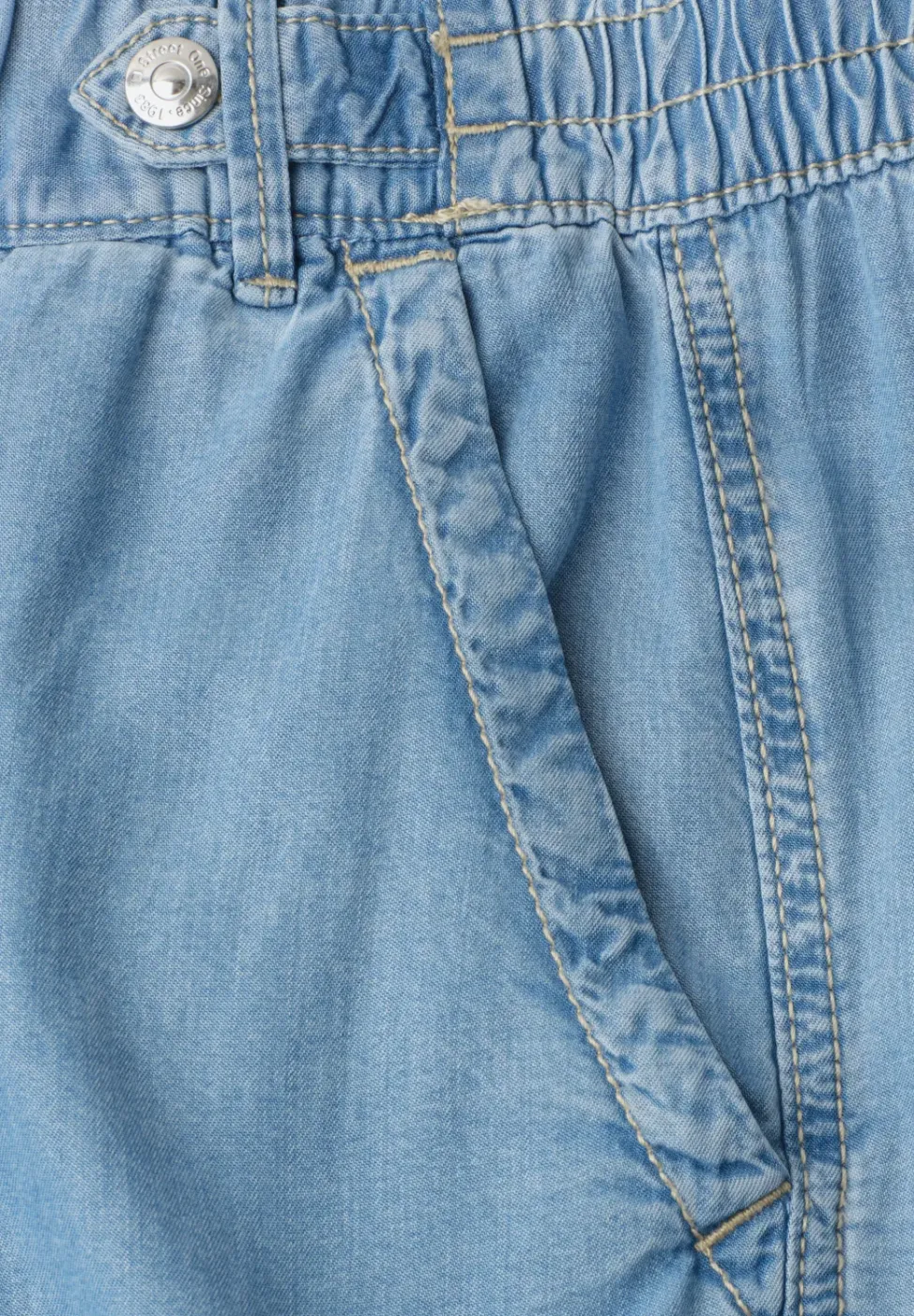 High Waist Wide Leg Hose mit Knopfdetails