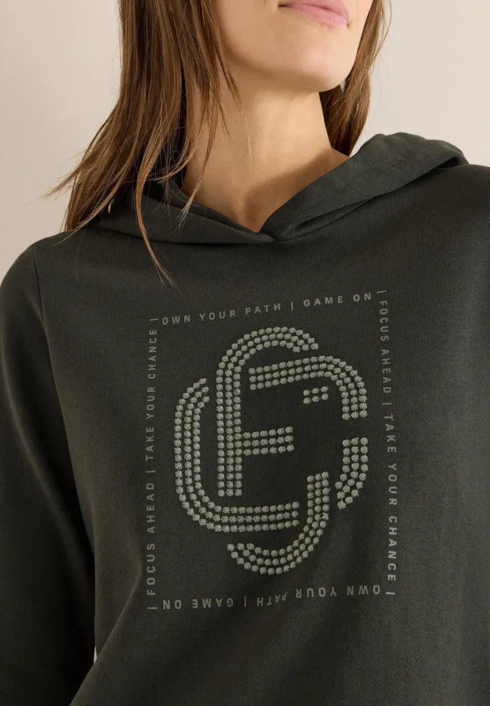 Hoodie mit Schmucksteinen