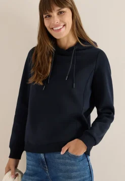 Hoodie mit Stickerei