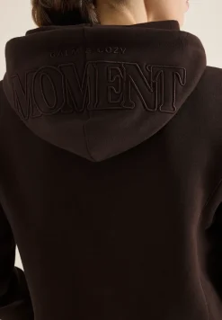 Hoodie mit Stickerei