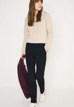 Hose im Causal Fit