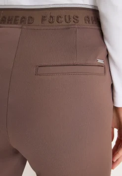Hose im Causal Fit