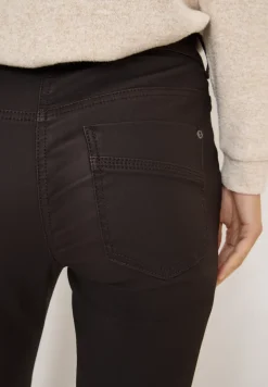 Hose im Leder-Look