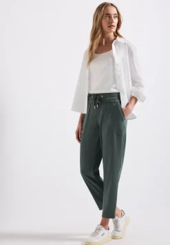 Hose im Loose Fit