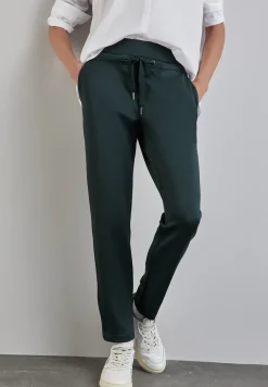 Hose im Loose Fit