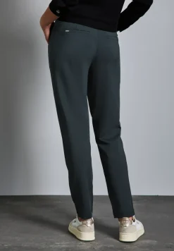 Hose im Loose Fit