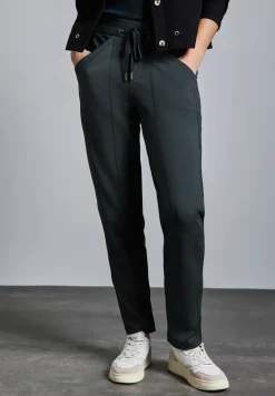 Hose im Loose Fit