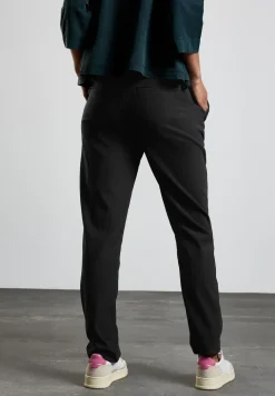 Hose im Loose Fit