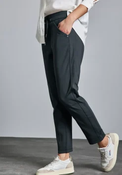 Hose im Loose Fit