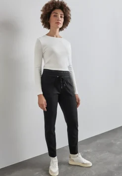 Hose im Loose Fit