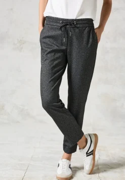 Hose im Herringbone Look