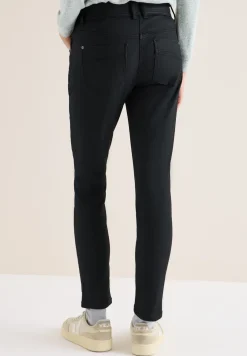 Hose im Leder-Look
