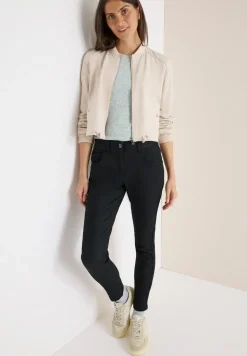 Hose im Leder-Look