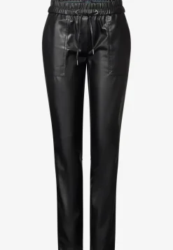 Hose im Leder-Look