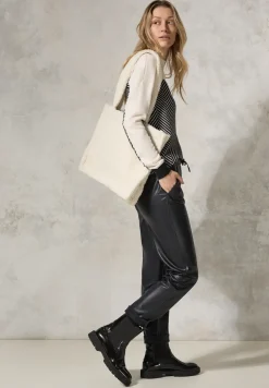 Hose im Leder-Look