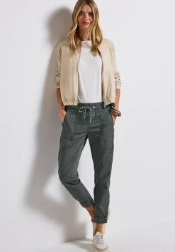 Hose im Loose Fit