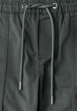 Hose im Loose Fit