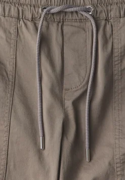 Hose im Loose Fit