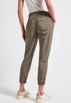 Hose im Loose Fit