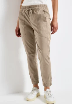Hose im Loose Fit