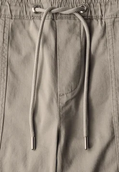 Hose im Loose Fit