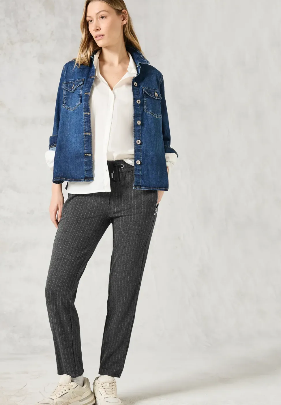 Hose im Nadelstreifen-Look