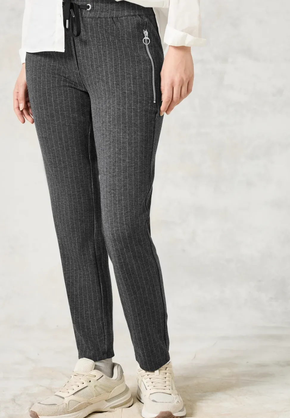 Hose im Nadelstreifen-Look