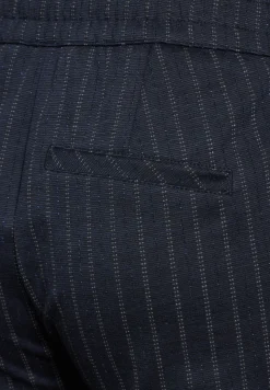 Hose im Nadelstreifen-Look