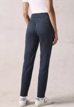 Hose im Nadelstreifen-Look