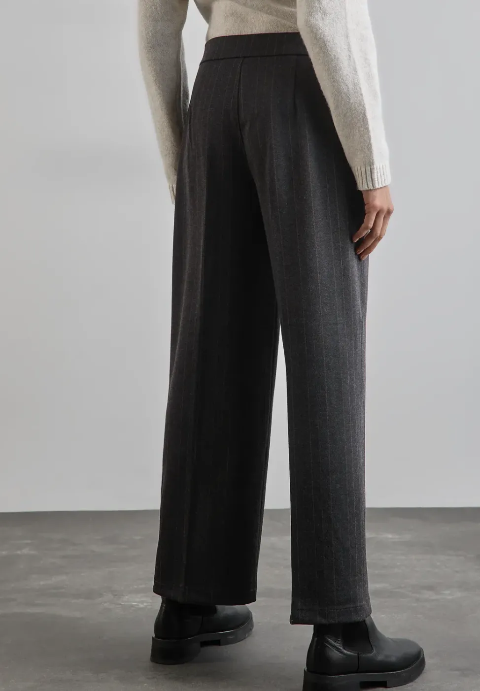 Hose im Nadelstreifen-Look