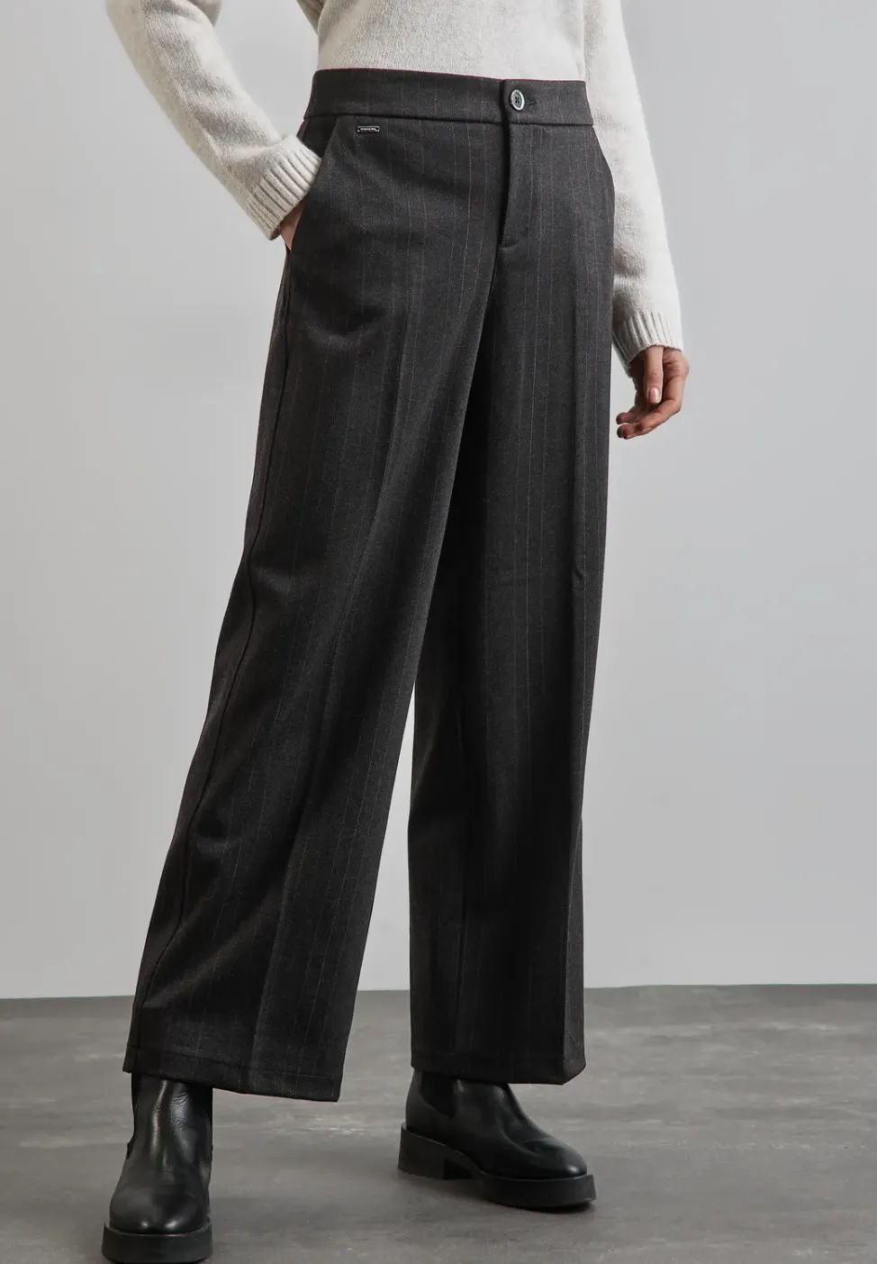 Hose im Nadelstreifen-Look