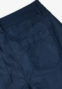 Hose im Slim Fit