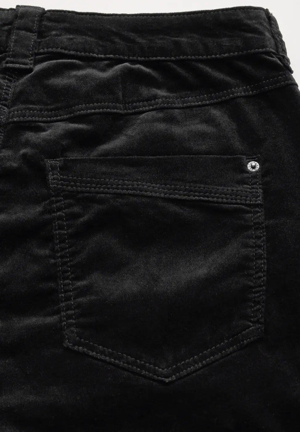 Hose im Velvet-Look