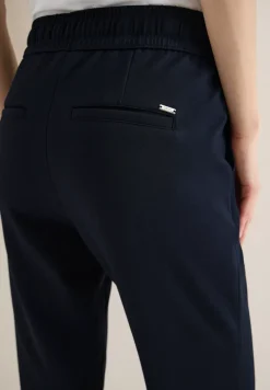 Hose in Unifarbe