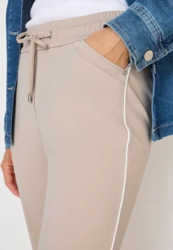 Hose mit Gallonstreifen
