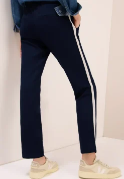 Hose mit Gallonstreifen