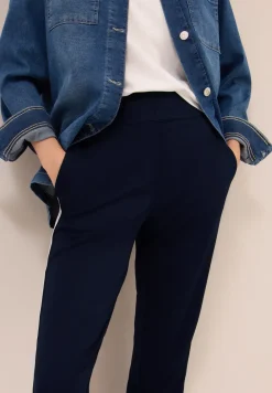 Hose mit Gallonstreifen