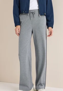 Hose mit Gallonstreifen