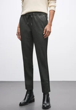 Hose mit Galonstreifen