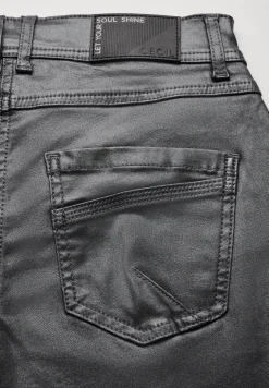 Hose mit Glanzeffekt