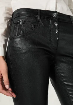 Hose mit Glanzeffekt