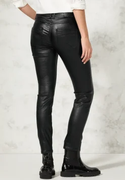Hose mit Glanzeffekt