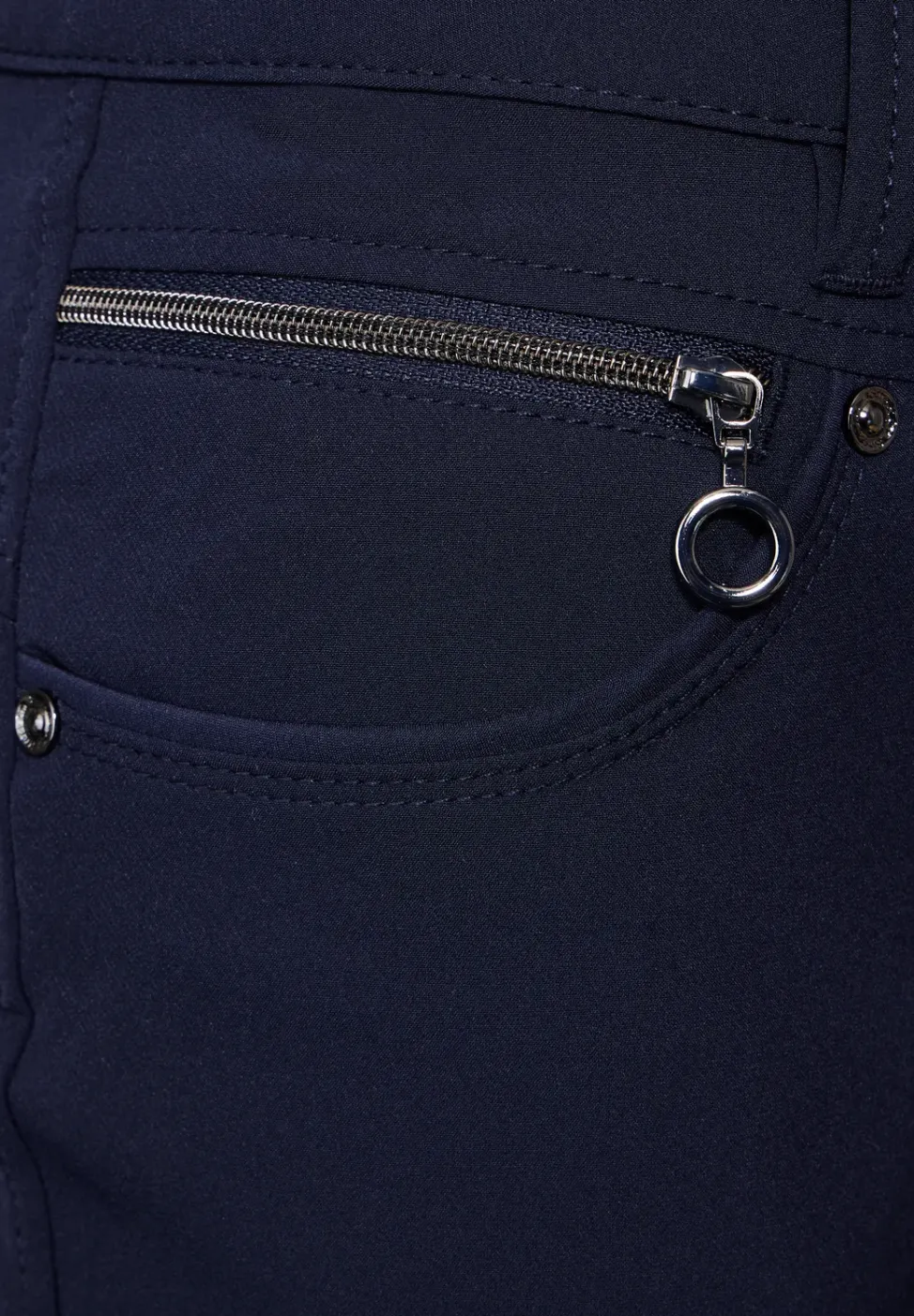 Hose mit Zipper Details