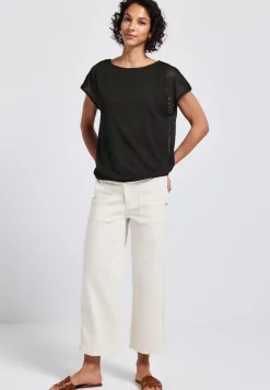 2-in-1 Mesh T-Shirt