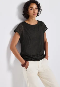 2-in-1 Mesh T-Shirt