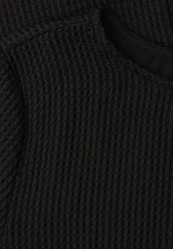 2-in-1 Shirt aus Mesh mit U-Boot-Ausschnitt